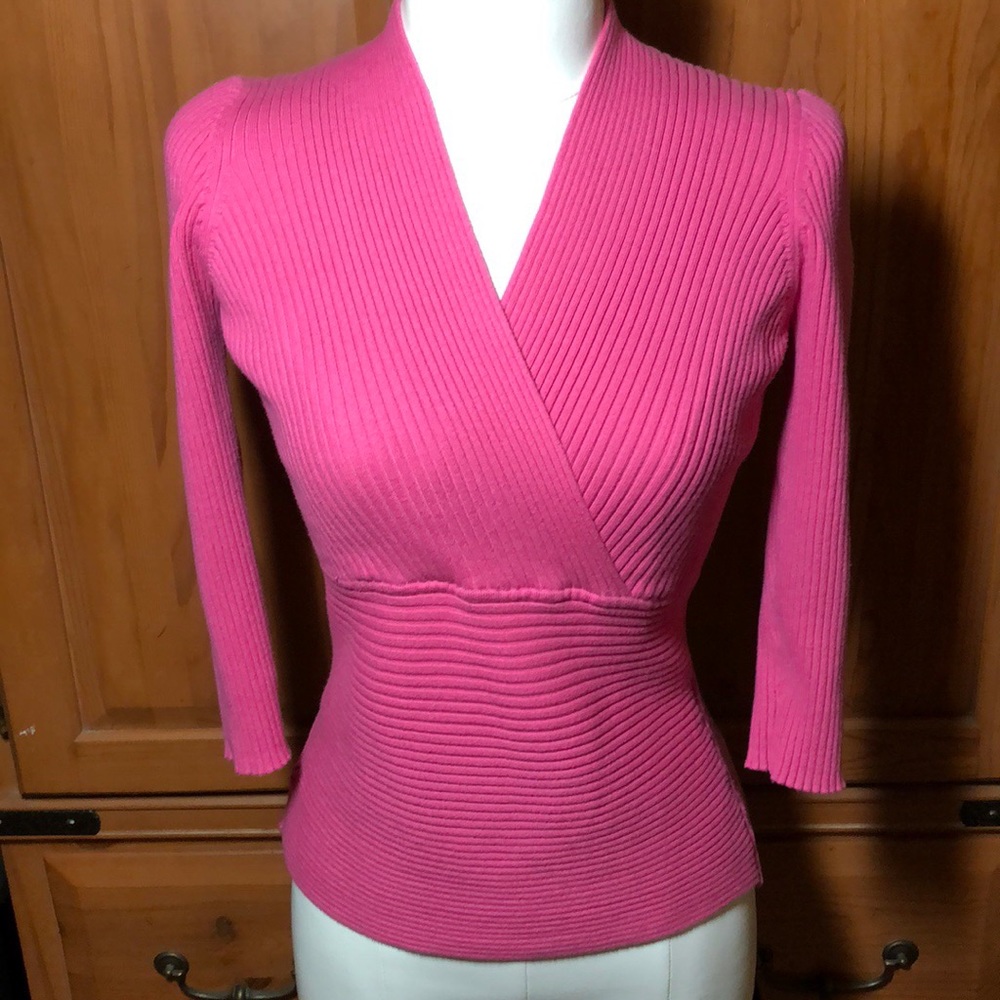 LIKE NEW AUGUST SILK KNITS 3/4 SLEEVE TOP SZ SMALL